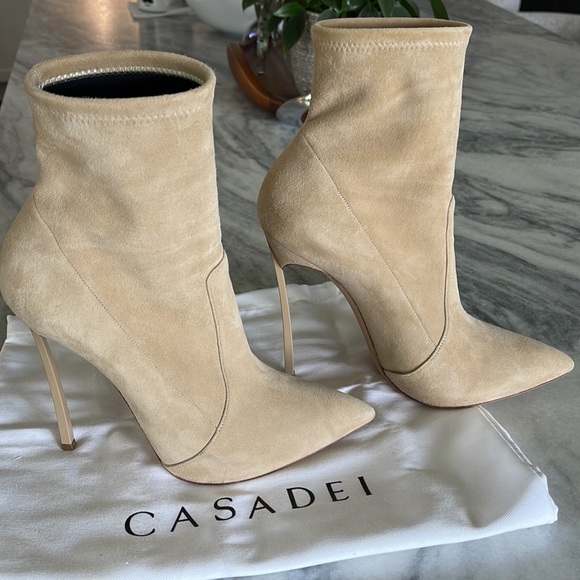 CASADEI Blade pointed-toe ankle boots size 37 1/2 - Picture 9 of 10